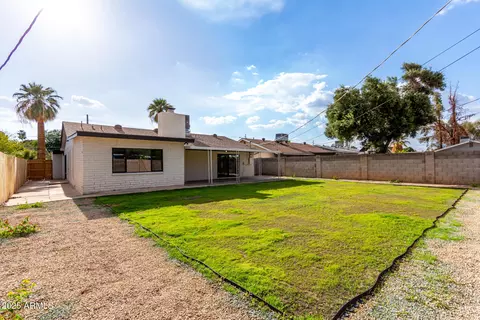Exterior - 7125 N 23rd Ave, Phoenix, AZ 85021 photo 6 of 7