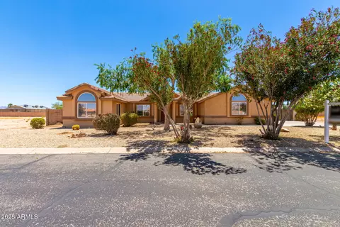 975 E Lincolnwood Cir, Casa Grande, AZ 85194