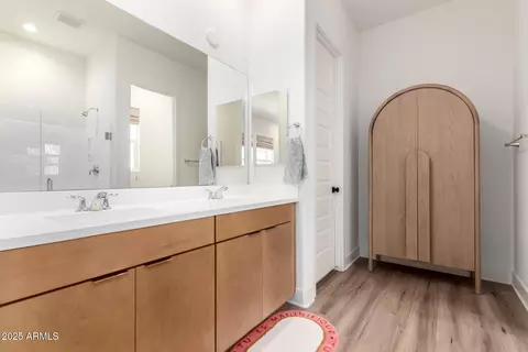 Bath - 10156 E Talon Ave, Mesa, AZ 85212 photo 4 of 4