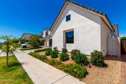 Exterior - 10156 E Talon Ave, Mesa, AZ 85212 photo 6 of 9