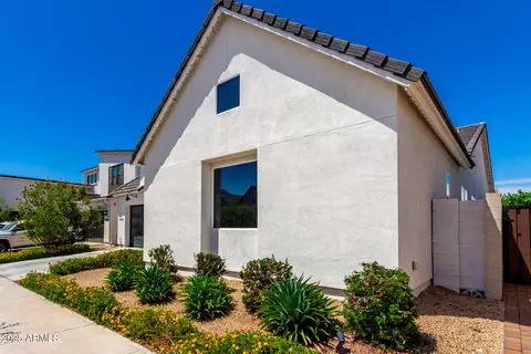 Exterior - 10156 E Talon Ave, Mesa, AZ 85212 photo 7 of 9