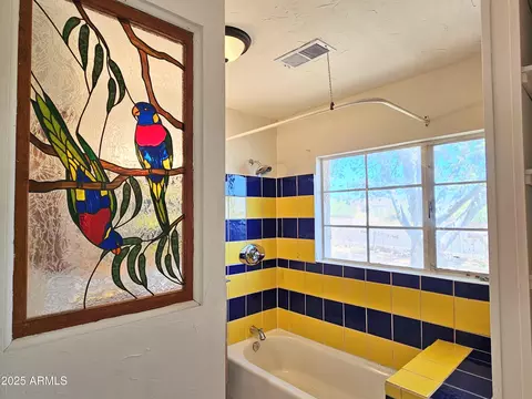 Bath - 1374 S Naco Hwy, Bisbee, AZ 85603 photo 3 of 7