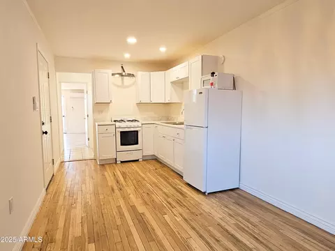Kitchen - 1374 S Naco Hwy, Bisbee, AZ 85603 photo 3 of 4