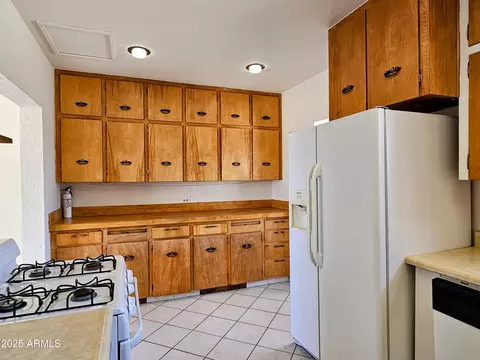 Kitchen - 1374 S Naco Hwy, Bisbee, AZ 85603 photo 2 of 4