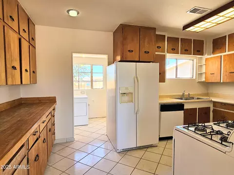 Kitchen - 1374 S Naco Hwy, Bisbee, AZ 85603 photo 1 of 4