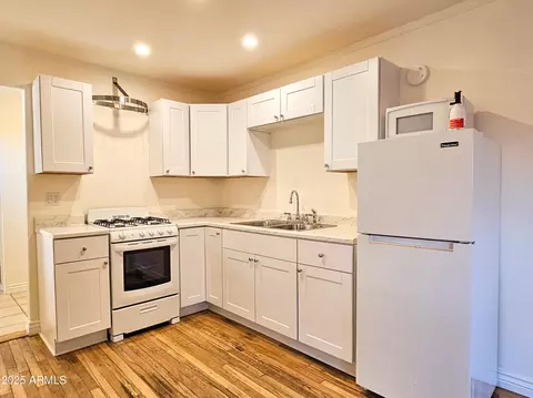 Kitchen - 1374 S Naco Hwy, Bisbee, AZ 85603 photo 4 of 4