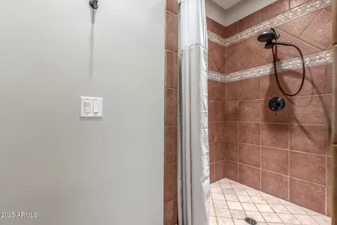 Bath - 1022 W Calypso Ct, Gilbert, AZ 85233 photo 3 of 6
