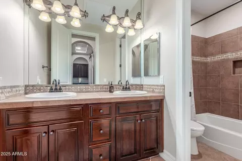 Bath - 1022 W Calypso Ct, Gilbert, AZ 85233 photo 5 of 6
