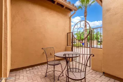 Exterior - 1022 W Calypso Ct, Gilbert, AZ 85233 photo 4 of 11