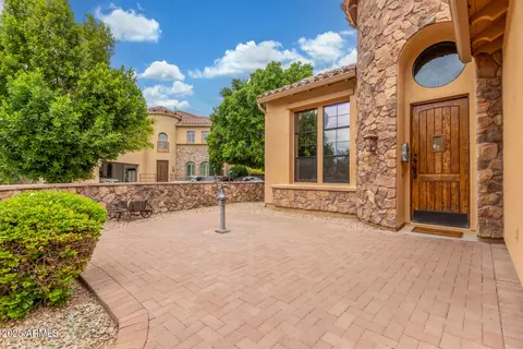 Exterior - 1022 W Calypso Ct, Gilbert, AZ 85233 photo 3 of 11
