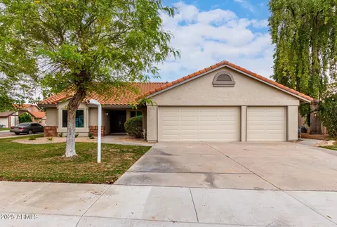 1333 E Bermuda Bay Ct, Gilbert, AZ 85234