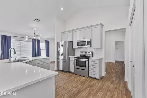 Kitchen - 4632 E Kachina Trl, Phoenix, AZ 85044 photo 1 of 3