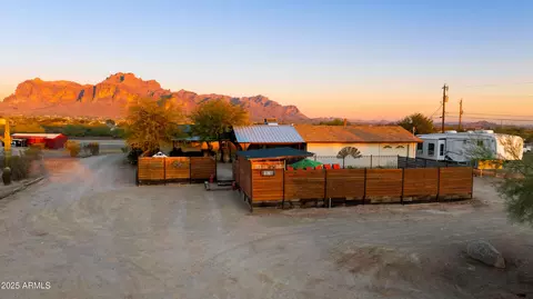 1018 N Wickiup Rd, Apache Junction, AZ 85119