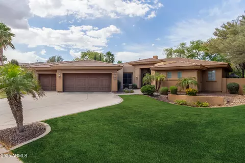 844 E County Down Dr, Chandler, AZ 85249
