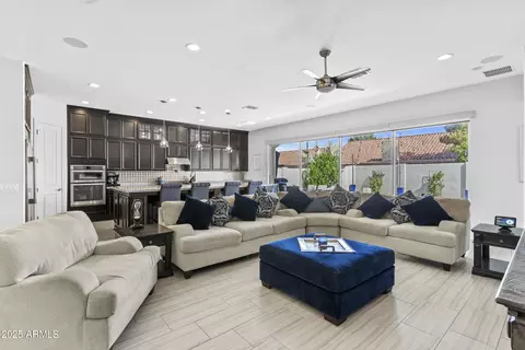Living - 1508 E Lexington Ave, Gilbert, AZ 85234 photo 2 of 4