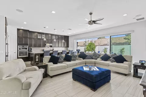 Living - 1508 E Lexington Ave, Gilbert, AZ 85234 photo 3 of 4