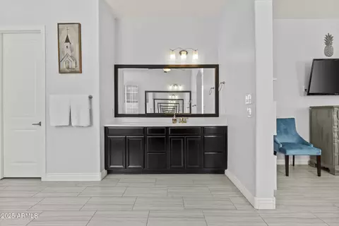 Bath - 1508 E Lexington Ave, Gilbert, AZ 85234 photo 2 of 7