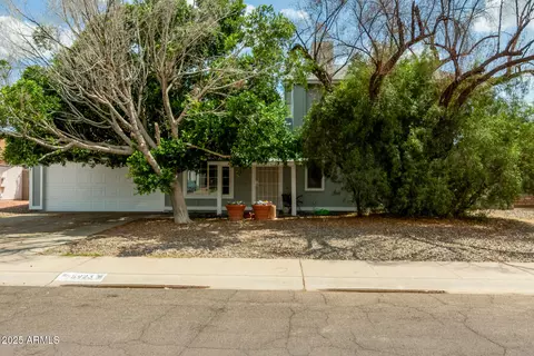5923 W Mauna Loa Ln, Glendale, AZ 85306