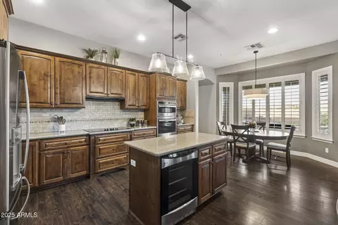 Kitchen - 31703 N 15th Dr, Phoenix, AZ 85085 photo 5 of 5