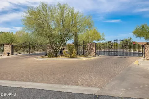 View/Area - 31703 N 15th Dr, Phoenix, AZ 85085 photo 1 of 9