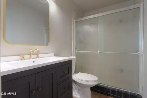 Bath - 2239 E Wier Ave, Phoenix, AZ 85040 photo 2 of 2