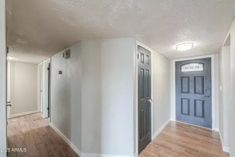Entry Way - 2239 E Wier Ave, Phoenix, AZ 85040 photo 4 of 5