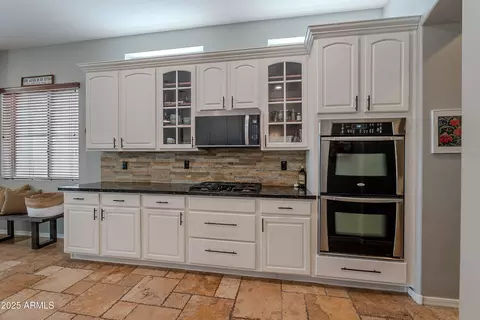 Kitchen - 2735 E Flower Ct, Gilbert, AZ 85298 photo 5 of 13