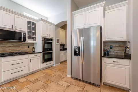 Kitchen - 2735 E Flower Ct, Gilbert, AZ 85298 photo 12 of 13