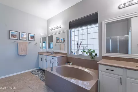 Bath - 2735 E Flower Ct, Gilbert, AZ 85298 photo 5 of 10