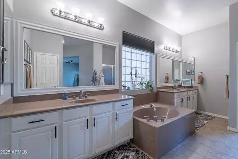 Bath - 2735 E Flower Ct, Gilbert, AZ 85298 photo 3 of 10