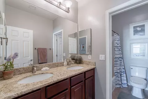 Bath - 2735 E Flower Ct, Gilbert, AZ 85298 photo 8 of 10