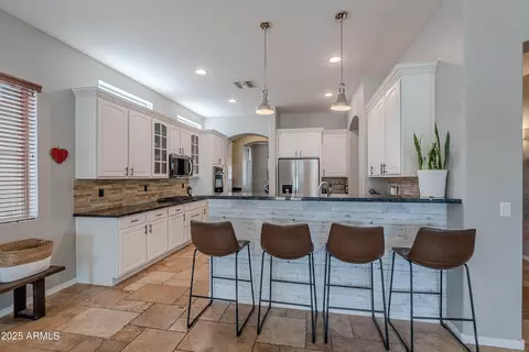 Kitchen - 2735 E Flower Ct, Gilbert, AZ 85298 photo 8 of 13