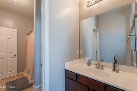 Bath - 2735 E Flower Ct, Gilbert, AZ 85298 photo 7 of 10