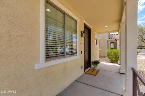 Exterior - 6907 S 8th Dr, Phoenix, AZ 85041 photo 3 of 6