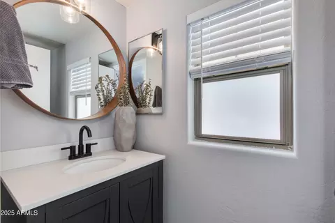 Bath - 6907 S 8th Dr, Phoenix, AZ 85041 photo 1 of 3