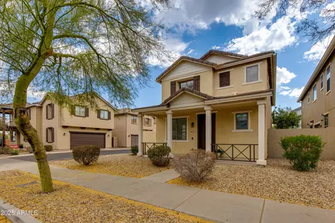 Exterior - 6907 S 8th Dr, Phoenix, AZ 85041 photo 2 of 6