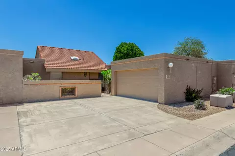 4033 E Larkspur Dr, Phoenix, AZ 85032 photo 2