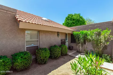 4033 E Larkspur Dr, Phoenix, AZ 85032 photo 3