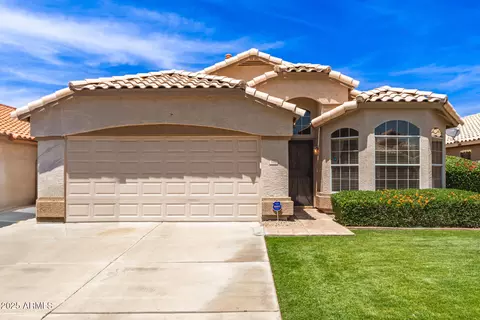 7930 W Wescott Dr, Glendale, AZ 85308