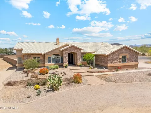 616 E Lavitt Ln, Phoenix, AZ 85086 photo 2