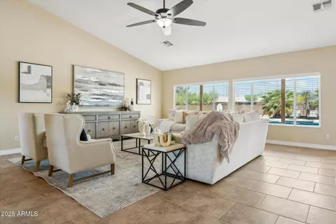 616 E Lavitt Ln, Phoenix, AZ 85086 photo 19