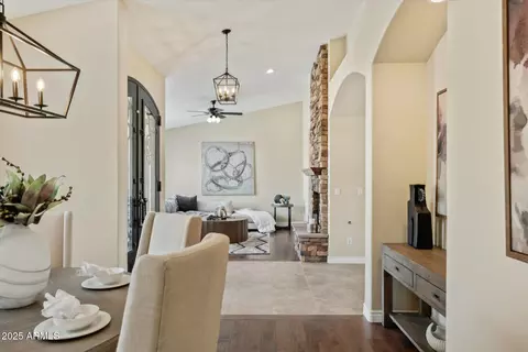 616 E Lavitt Ln, Phoenix, AZ 85086 photo 10