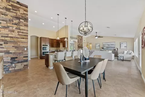 616 E Lavitt Ln, Phoenix, AZ 85086 photo 18