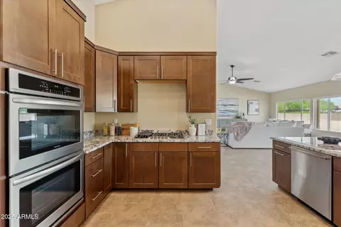 616 E Lavitt Ln, Phoenix, AZ 85086 photo 12