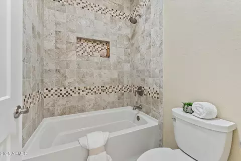 616 E Lavitt Ln, Phoenix, AZ 85086 photo 32