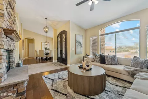 616 E Lavitt Ln, Phoenix, AZ 85086 photo 7