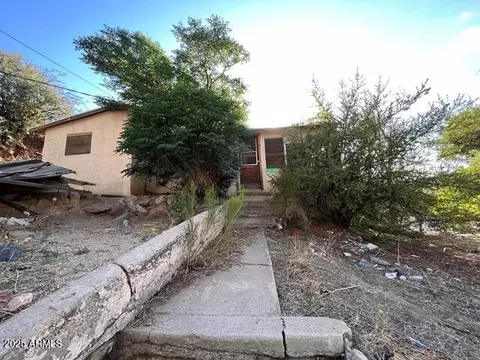 5876 Van Winkle Ave, Miami, AZ 85539
