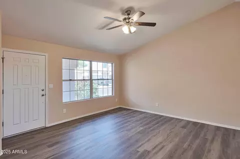 825 E Michigan Ave, Phoenix, AZ 85022 photo 4