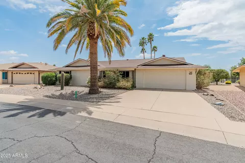 9835 W Branding Iron Dr, Sun City, AZ 85351