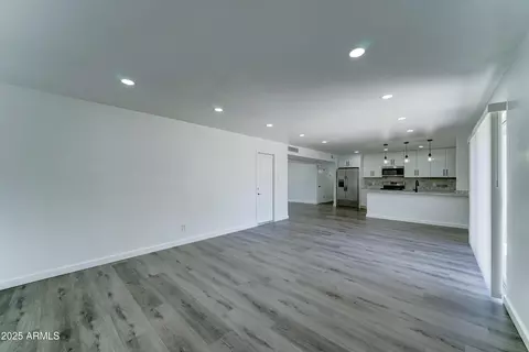 Living - 907 E Broadmor Dr, Tempe, AZ 85282 photo 7 of 8